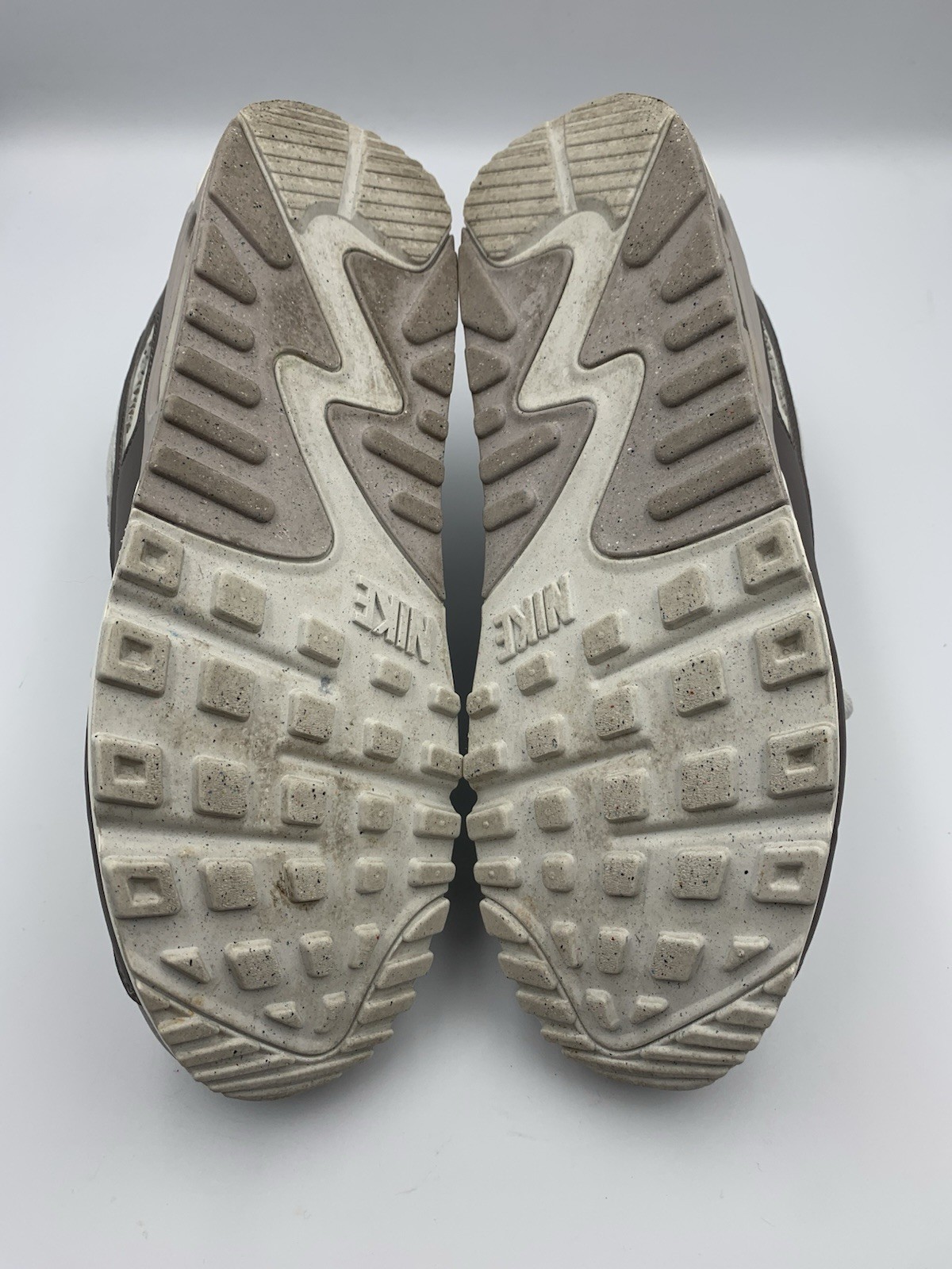 Men’s Nike Air Max 90 Sneakers Photon Dust Light Iron Ore Men Sz 10 DZ3522-003