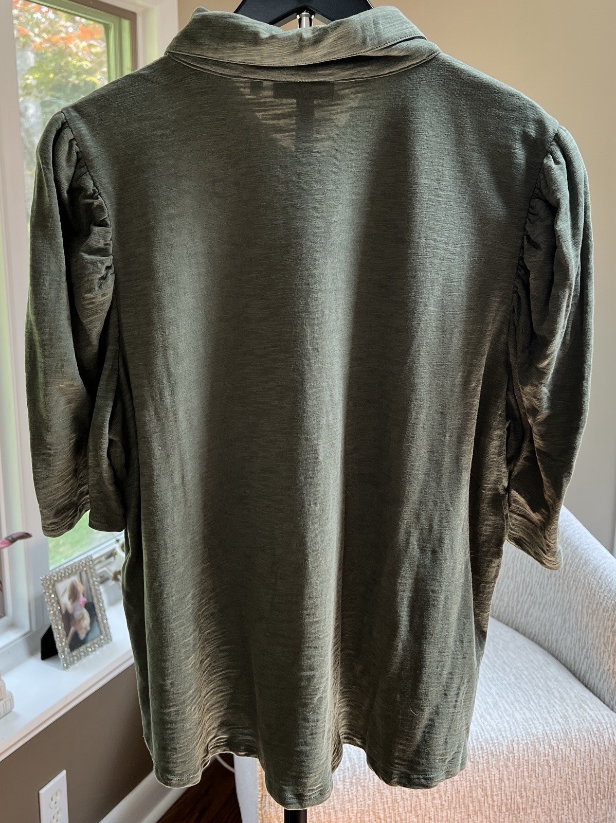 Chico’s Puff Sleeve Olive Green Slub Cotton Women’s Shirt Size 3 Gold Buttons