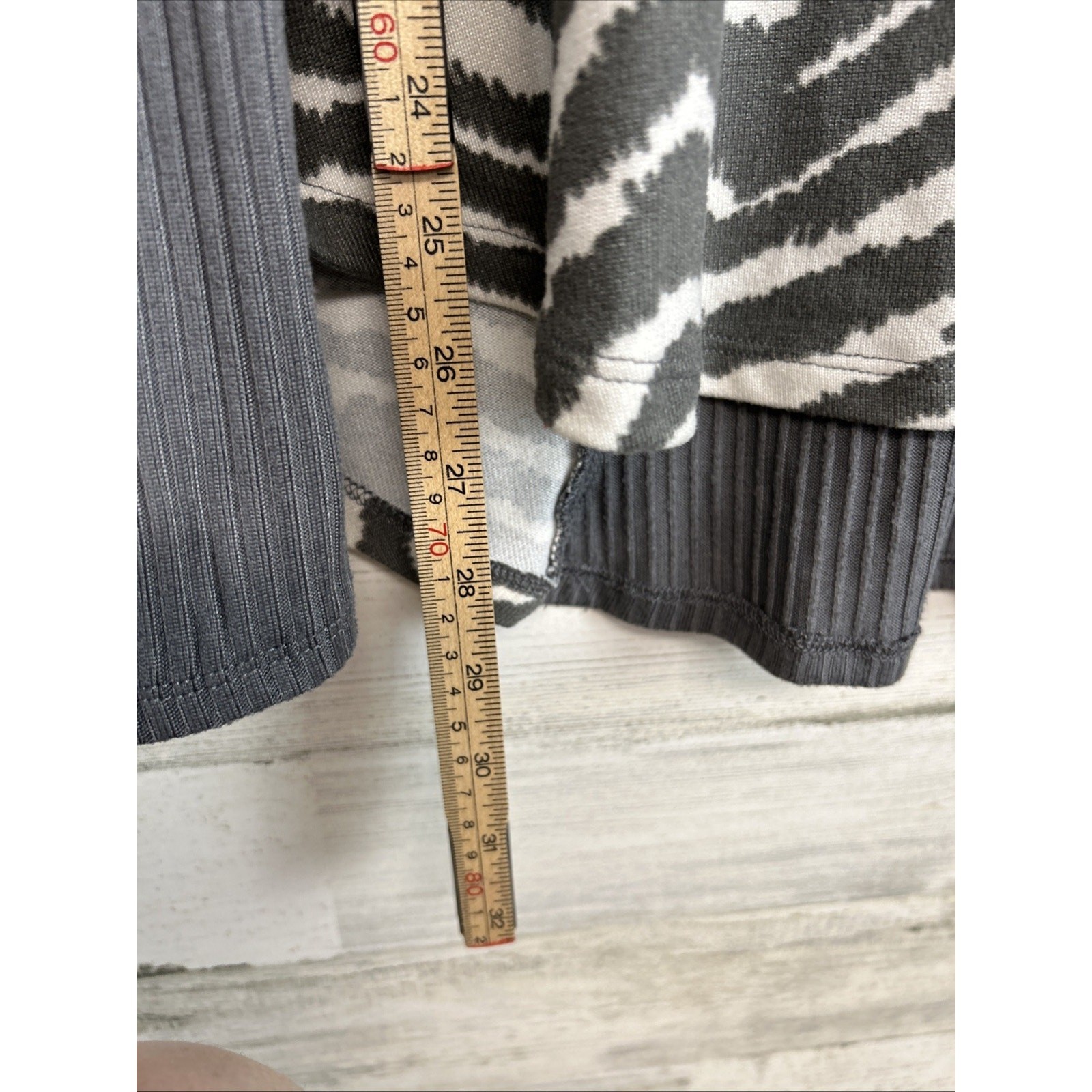 Zebra Print Como Vintage Grey Long Sleeve Top Women’s Size XL