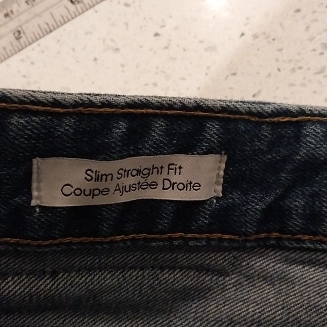 Calvin Klein Jeans Men’s Slim Fit Straight Blue Medium Wash Denim 5-Pocket