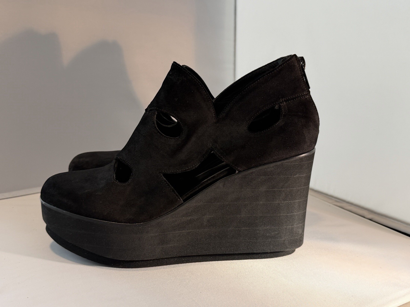 Robert Clergerie Paris Sz 8 Designer Black Suede Platform Heels Wedges Women
