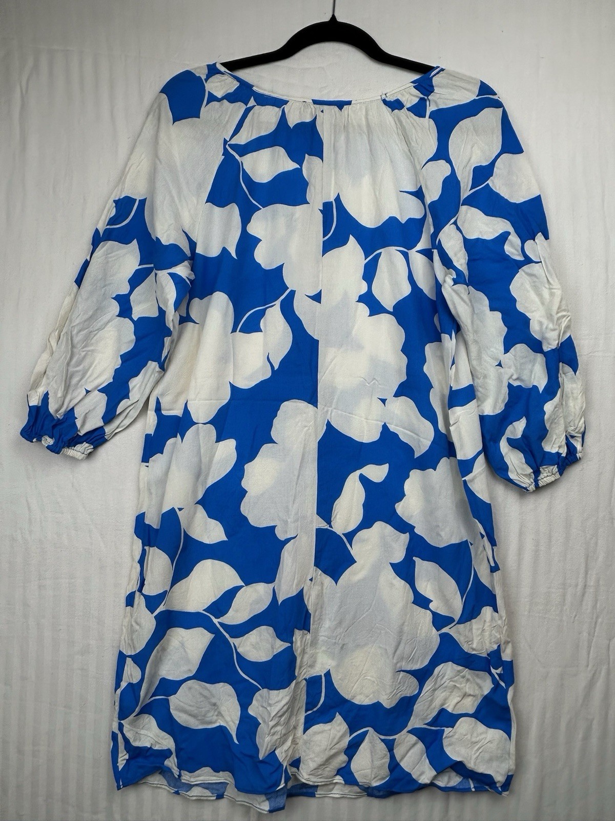 Wallis Woman’s Size 10 blue white floral pattern shift dress knee length casual