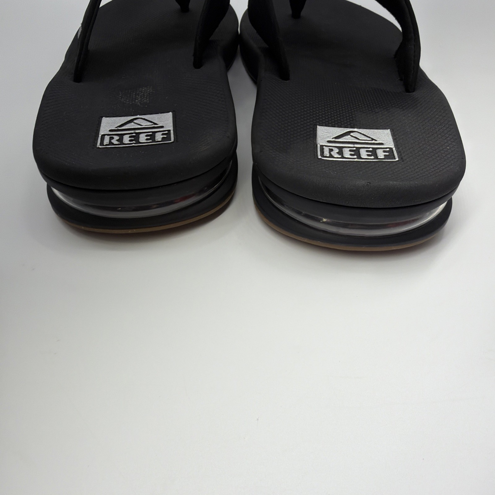 REEF Fanning Mens Flip Flop Sandals Size 11 Black Bottle Opener Arch Support