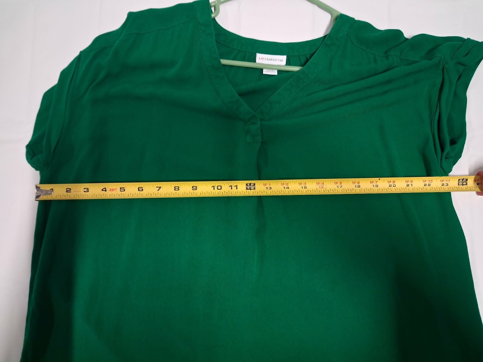 Liz Claiborn XXL Green Short Sleeve (extra short with button accents) Blouse