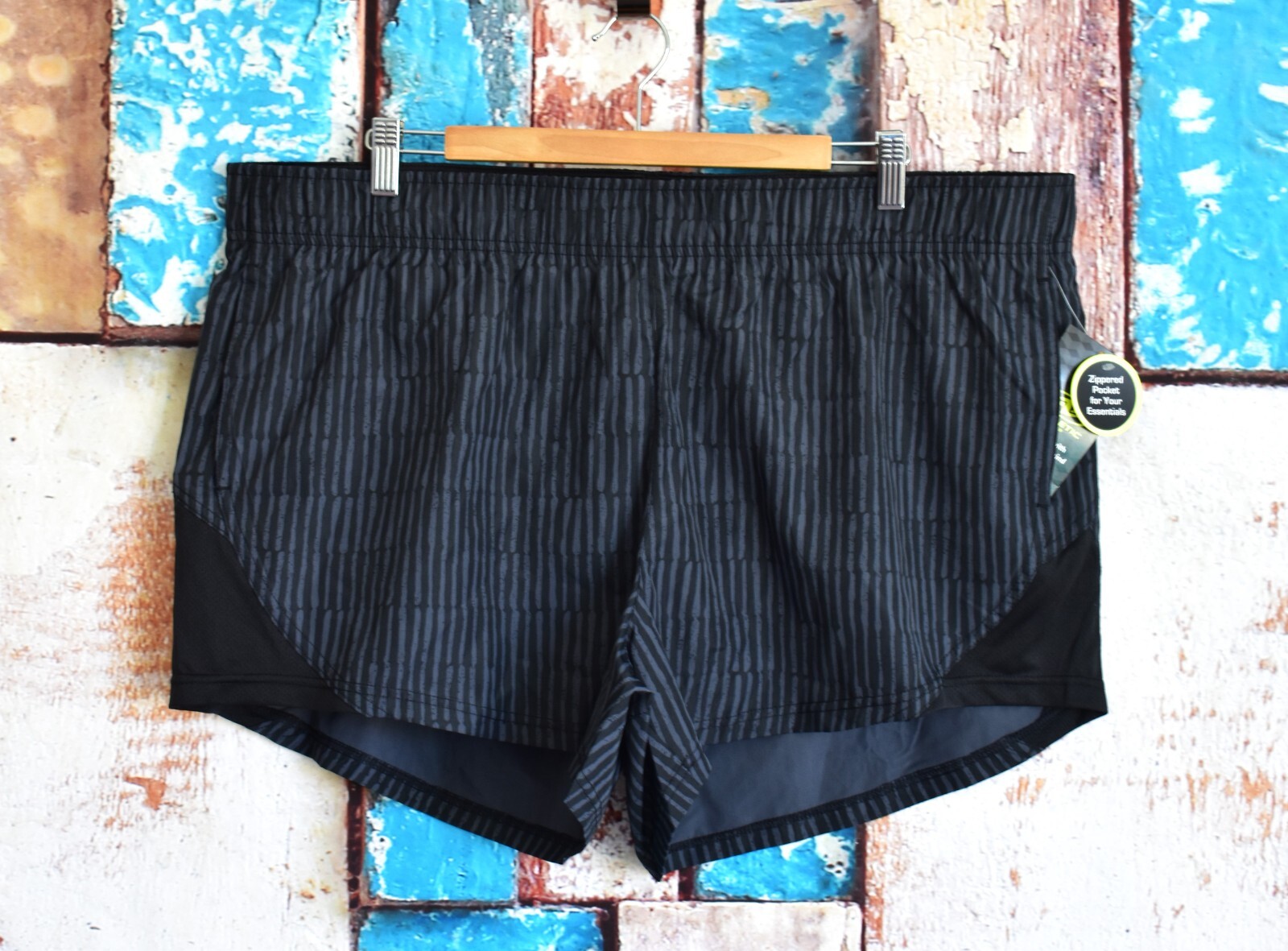 Women’s Athletic Works Core Running Shorts Activewear XXLARGE Black Soot Stripe