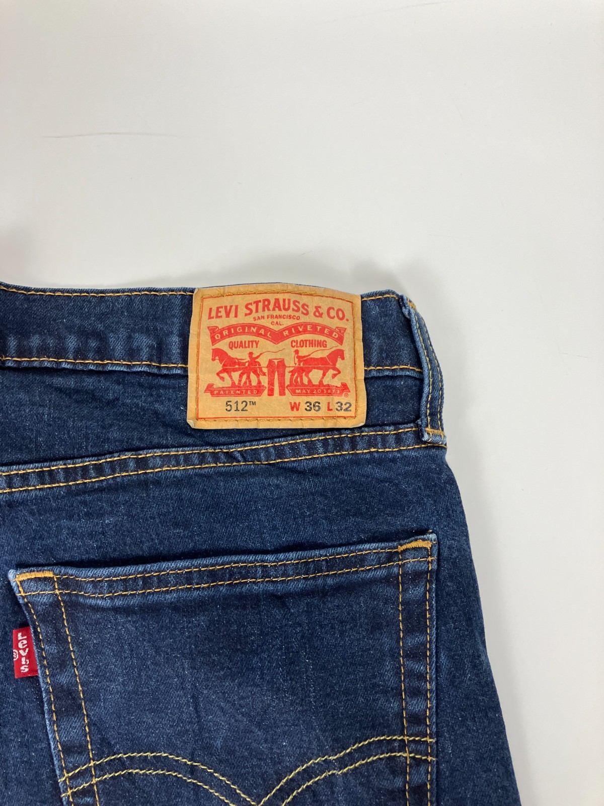 Vintage Levi’s 512 2000 Y2K Navy Blue Relaxed Fit Denim Jeans W36 L32