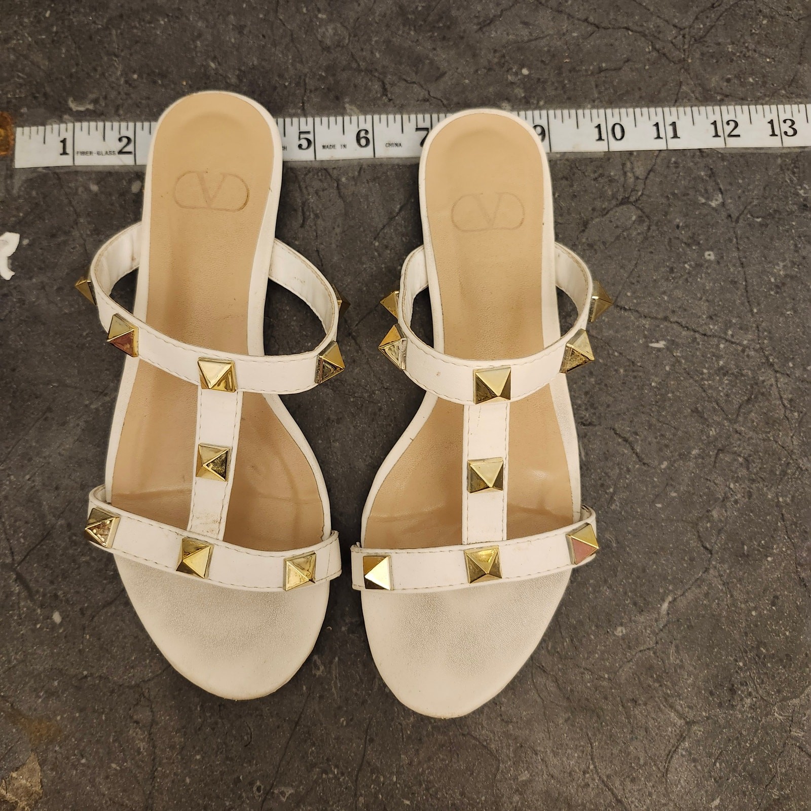 Valentino Garavani Roman Stud Flat Sandals Women’s Size 36 White Studs Sandals