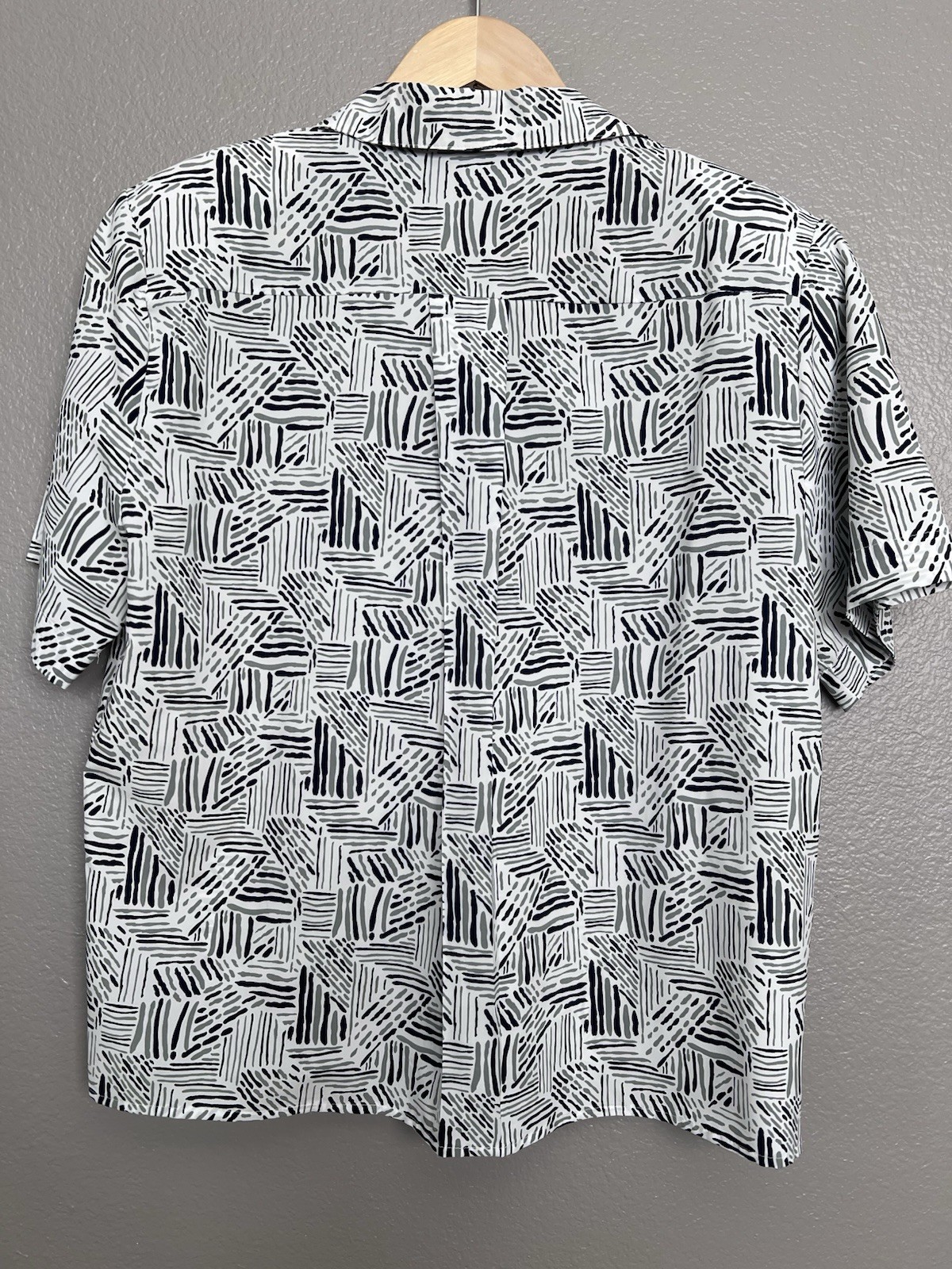 VTG Alexon Light Gray Women S/S Button-Up Shoulder Pads Shirt Top Sz 10 US Boxy