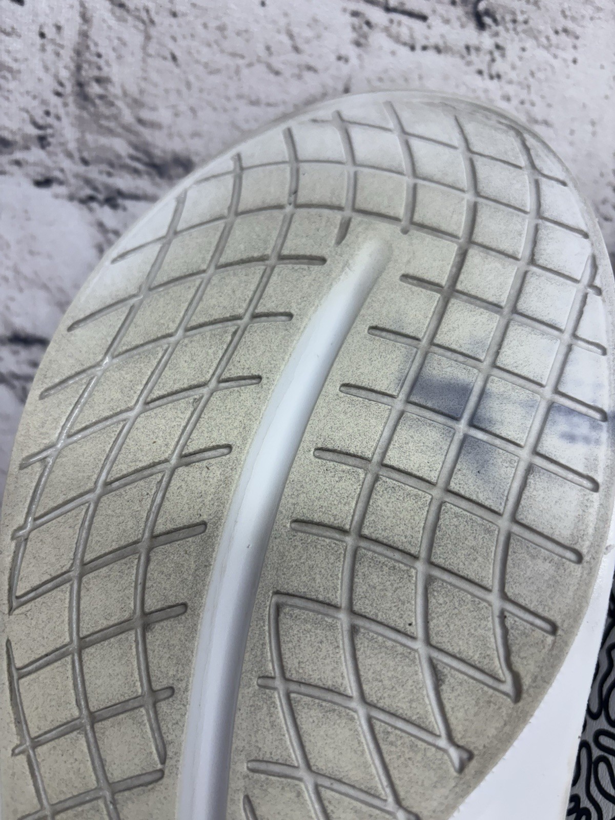 OOFOS OOahh Sport Flex Sandal Limited White Labyrinth Unisex Men’s 12 Women’s 14