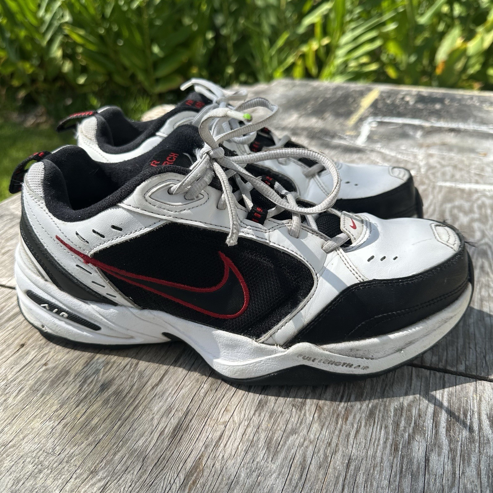 Nike Air Monarch IV Men’s 10 W Red Black White Sneakers 980
