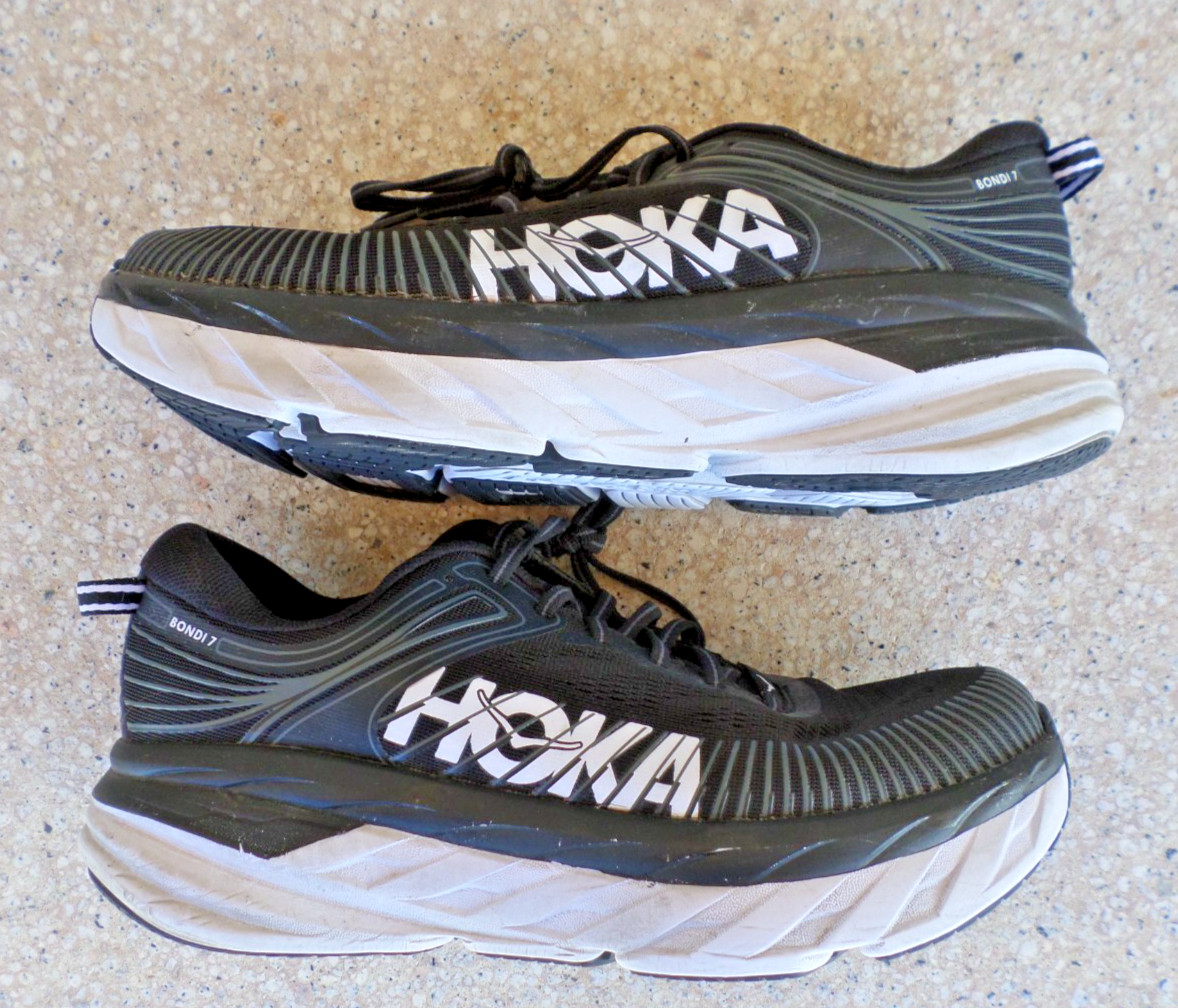 HOKA One One Bondi 7 Black and White Running Shoes. Women’s 9 Wide
