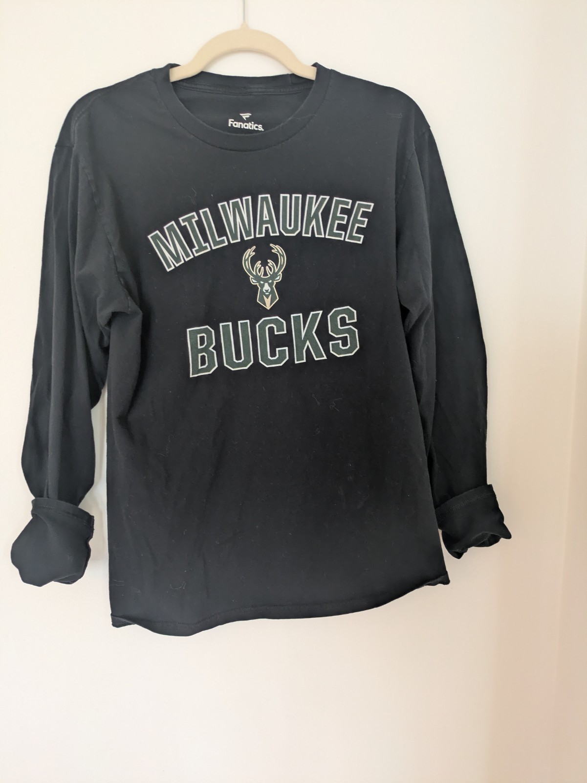 Fanatics Brand Women’s Medium Milwaukee Bucks Lot Basketball Fan Nba