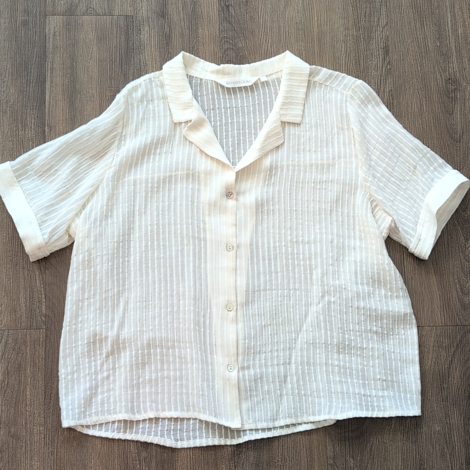 The HANDLOOM Women’s Striped Collared Button-Front Blouse 100% Cotton M/L