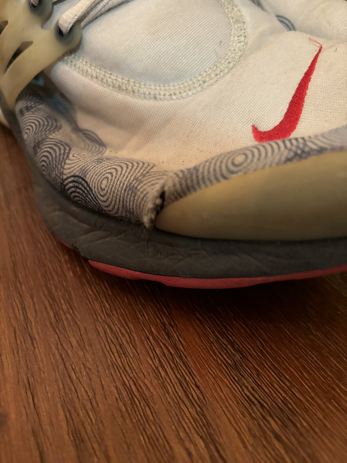 Size 14 – Nike Air Presto GPX Olympic (Defect In Pictures/Needs Cleaning)