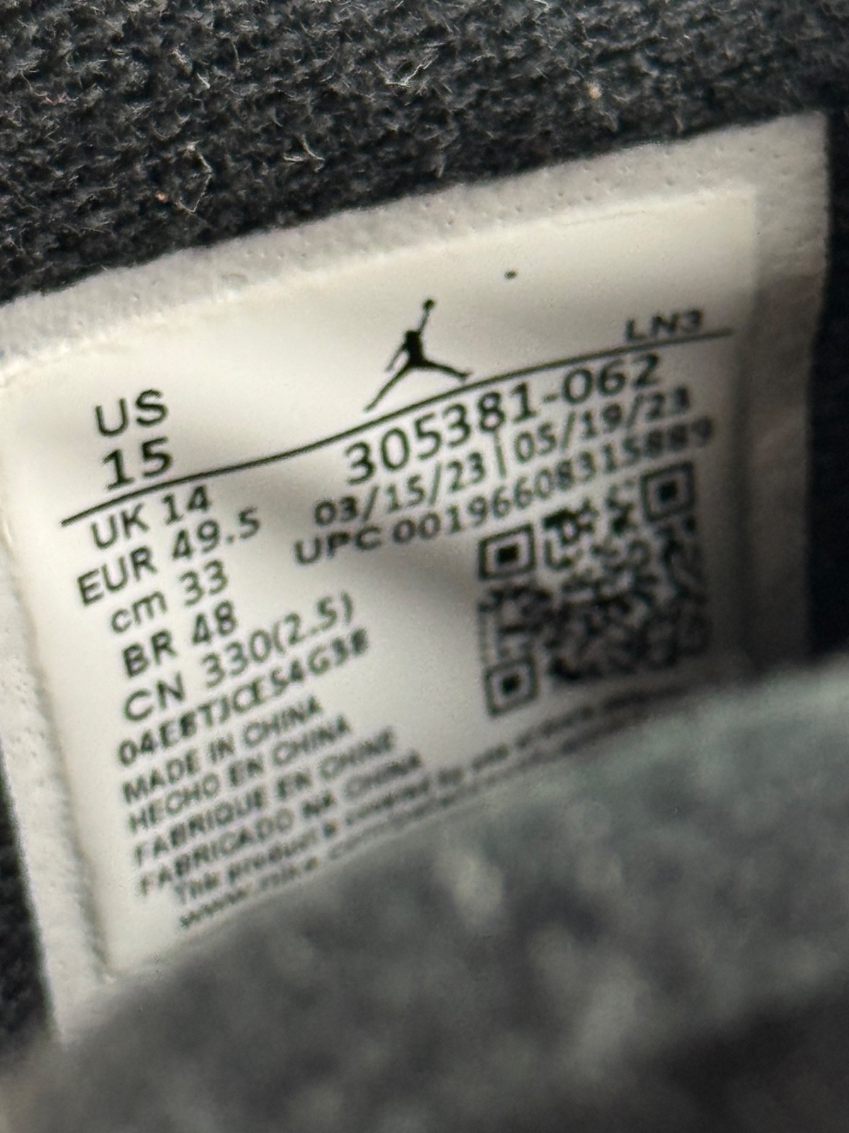 Size 15 – Jordan 8 Retro Mid Playoff