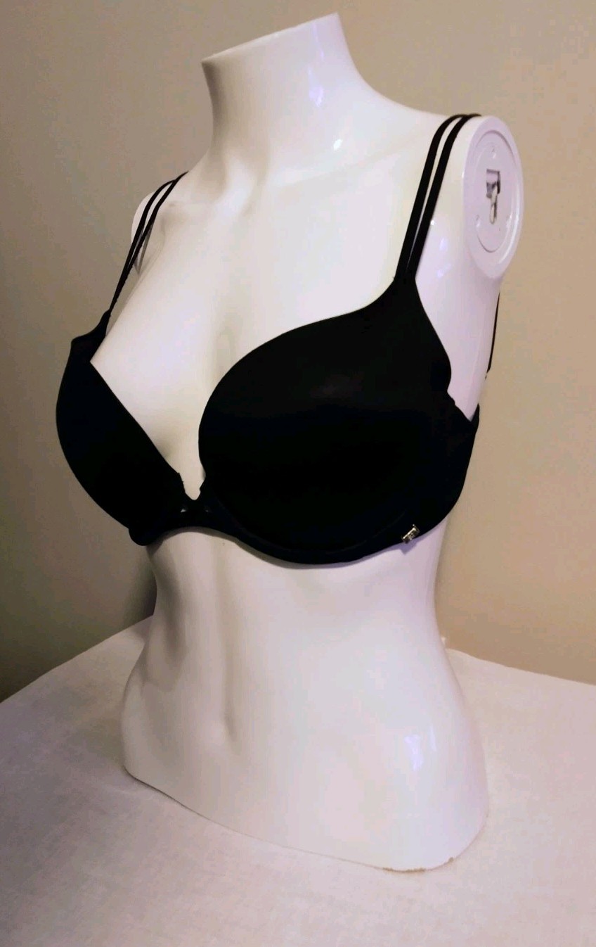 Victoria’s Secret Black 32DD Very Sexy Smooth Push-Up Bra