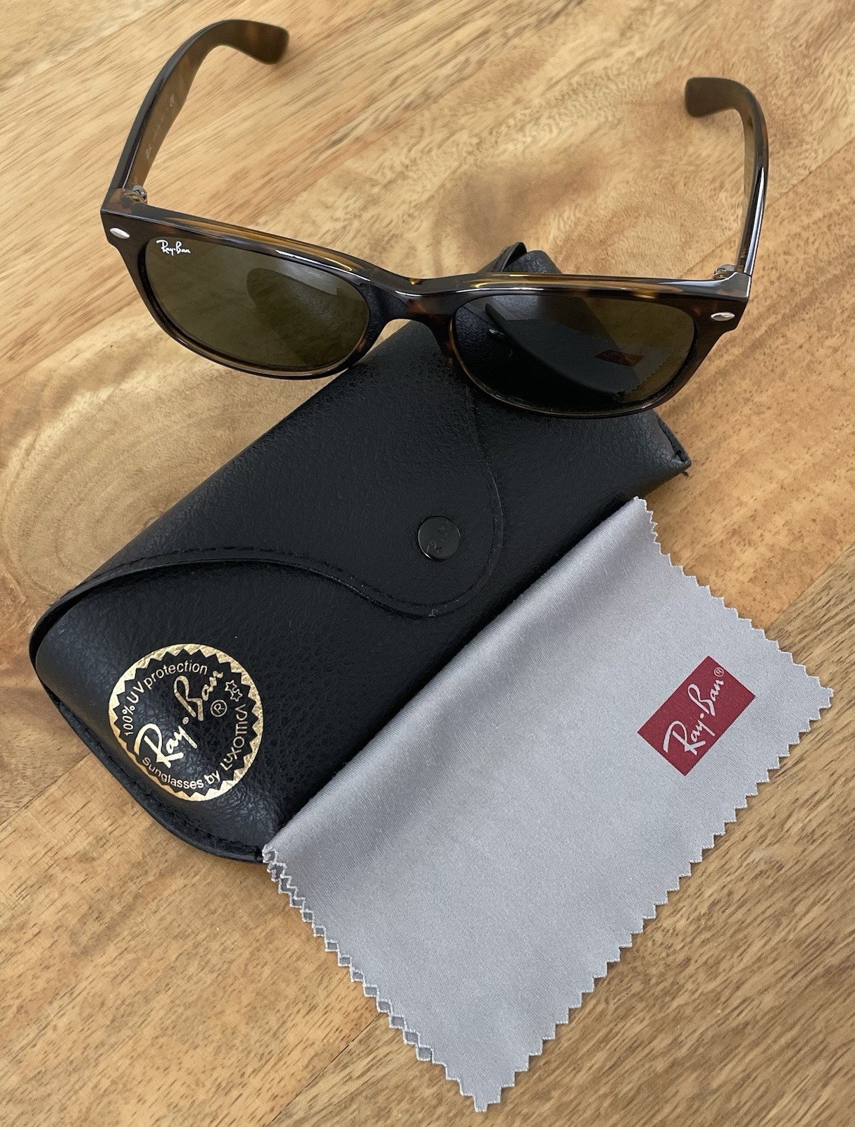Ray-Ban New Wayfarer Classic Sunglasses Tortoise Shell / Brown RB2132 55-18