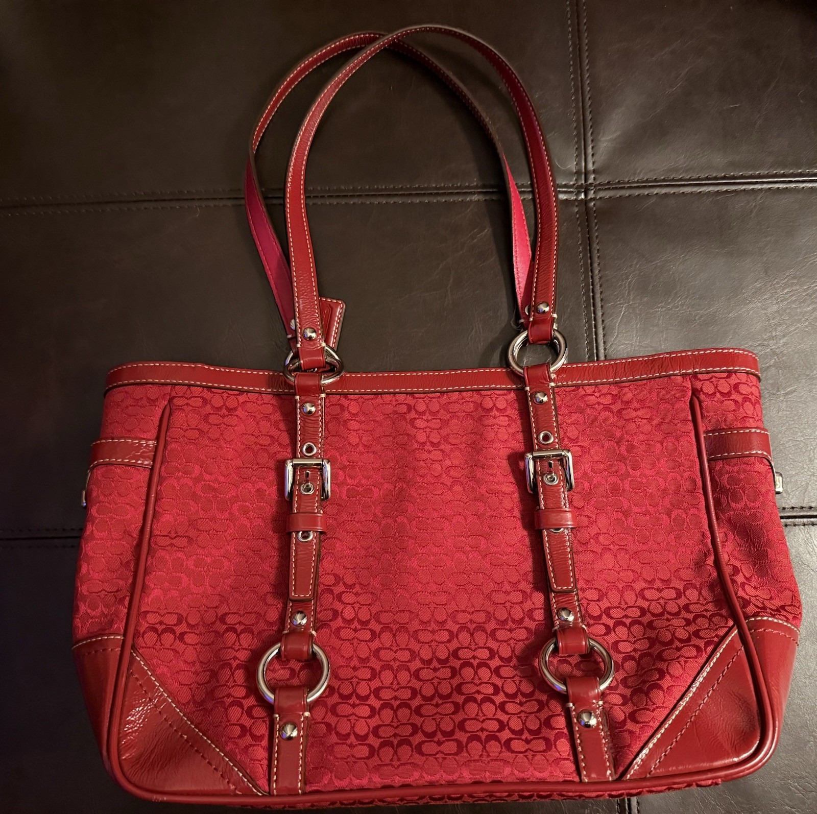Coach Signature, Cherry Red, SoHo Y2KBag, Zip Top, Lined, Inner Pockets