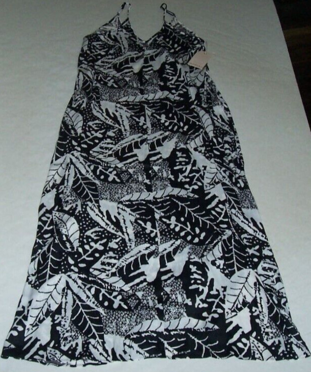NWT Van Winkle BLACK/WHITE LEAVES SILKY Maxi Chemise/Lounge Gown S POCKETS