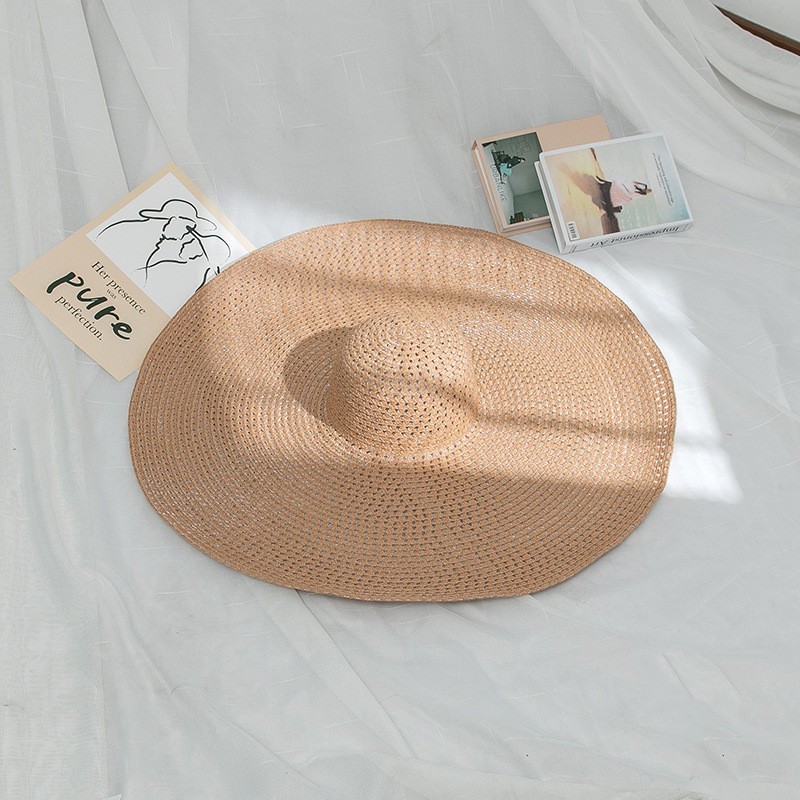 Women’s Straw Woven Beach Hat With Oversized Eaves