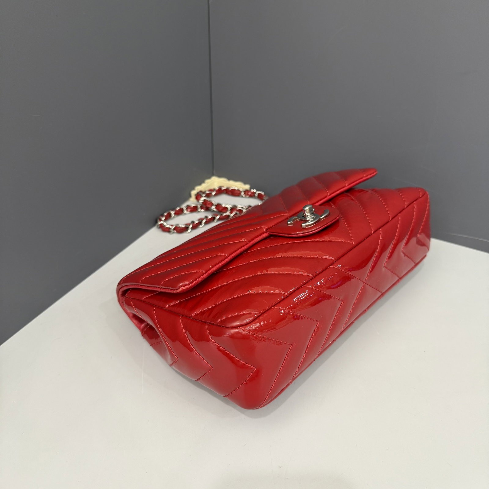 Chanel Medium Single Flap Red Patent Calfskin (hs040926d3)