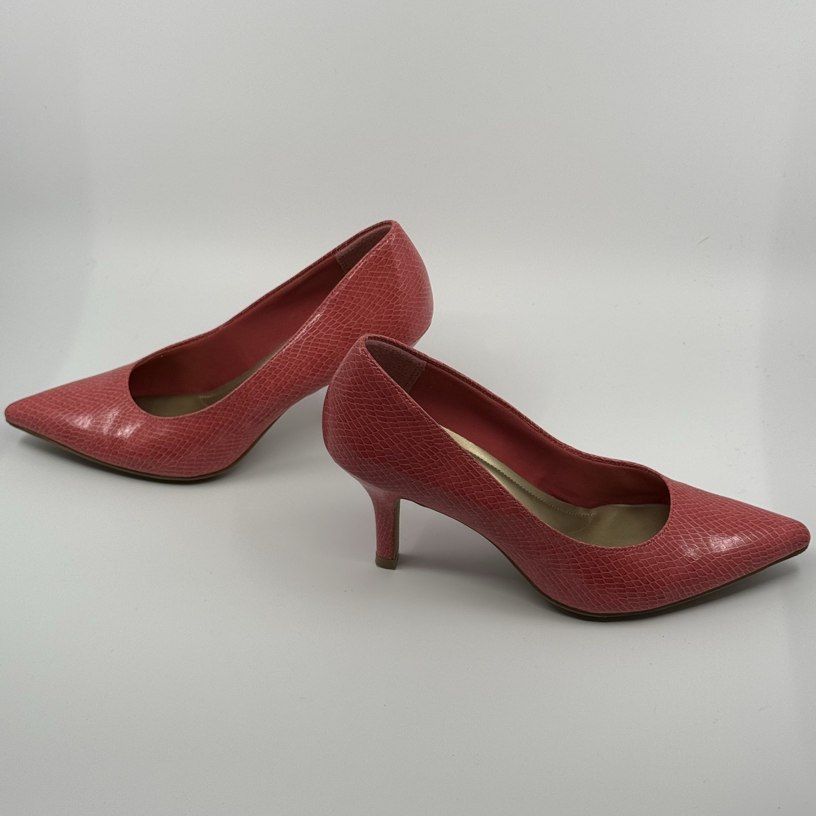 Comfort Plus By Predictions Womens Snake Print Pink Pointed-Toe Pumps Size 7M