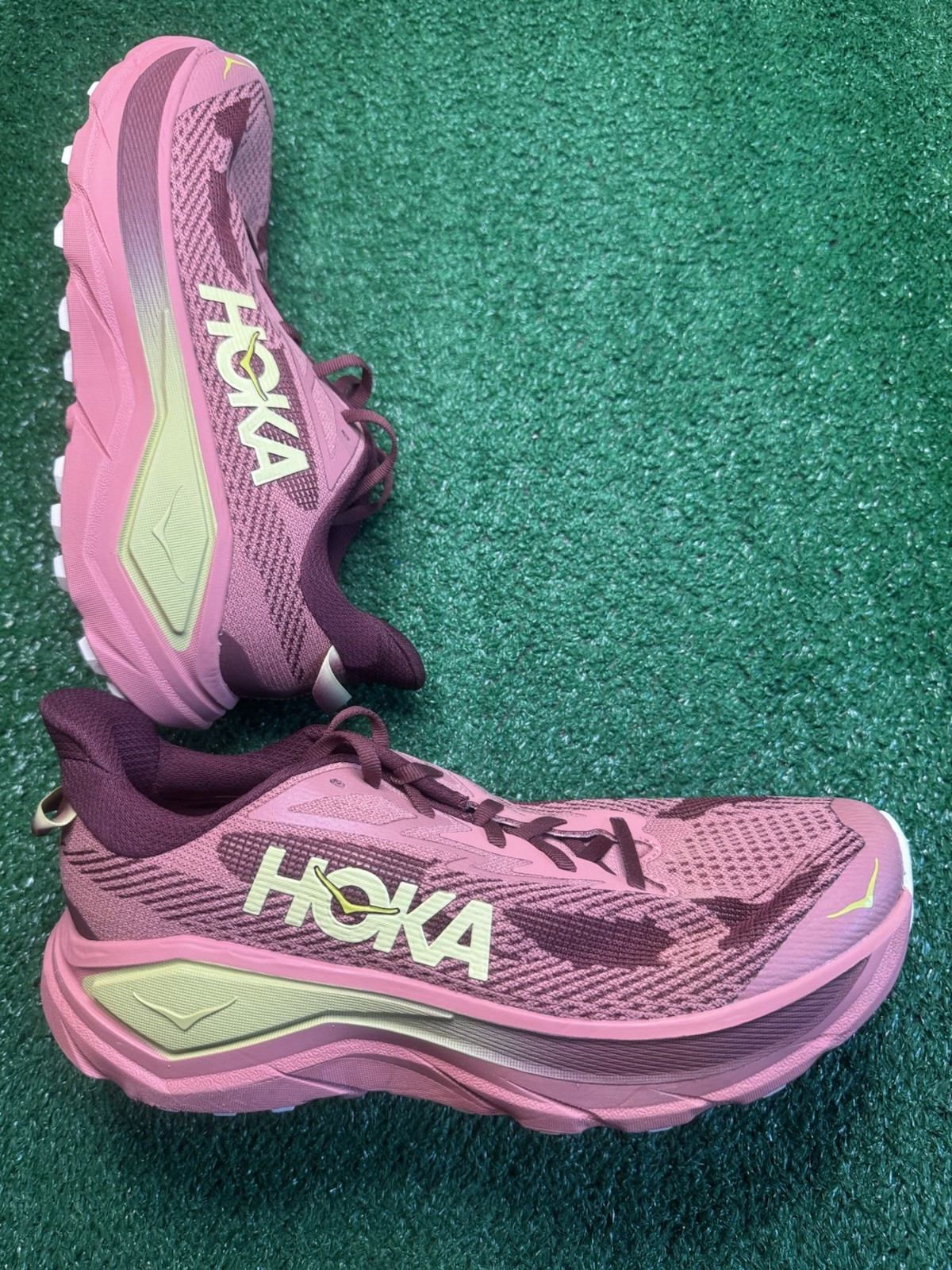 Hoka One Challenger 8 Women’s Size 9 Blush/Dark Cedar Trail Running Shoes