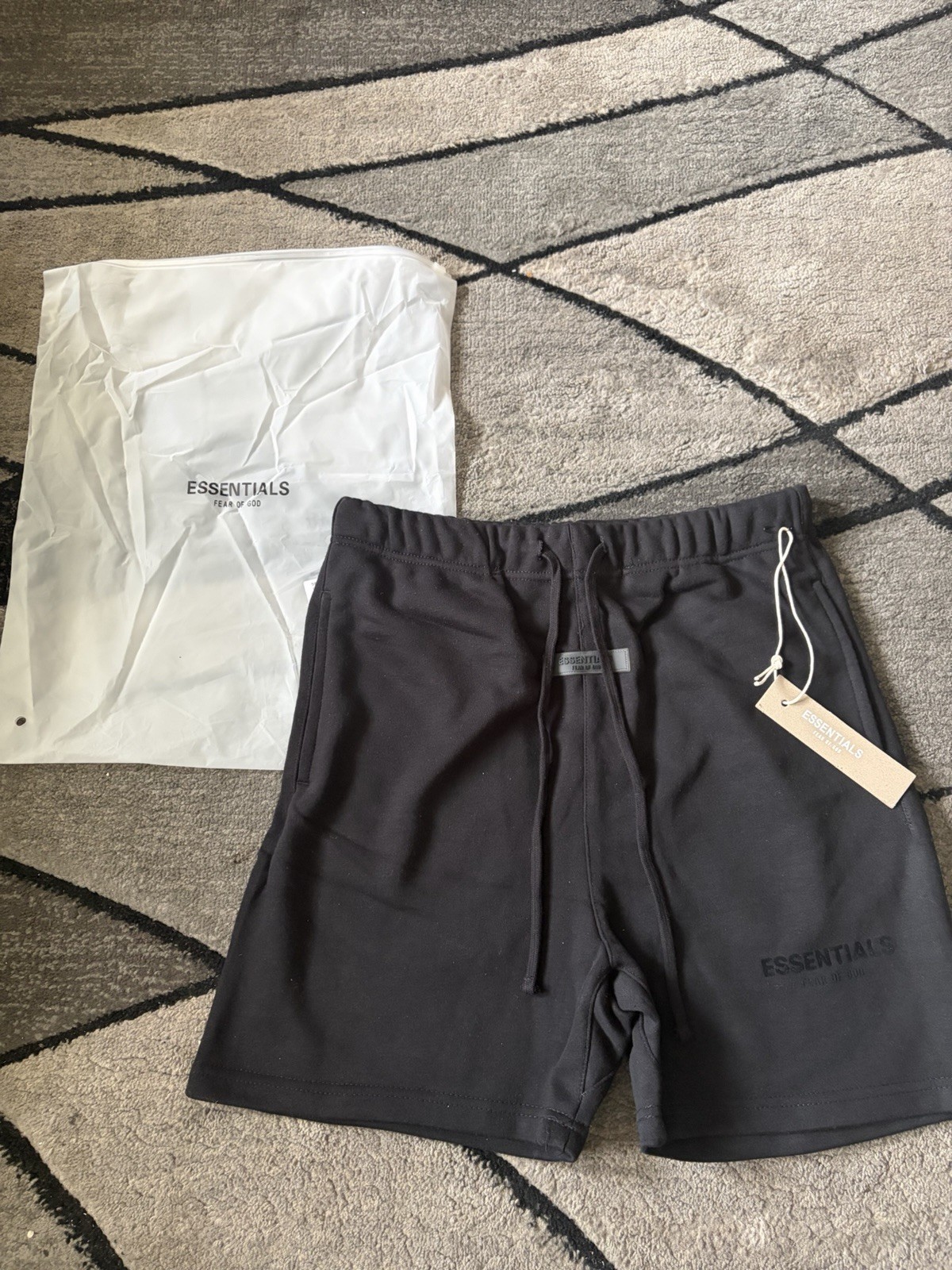 ESSENTIALS Fear of God Men’s Black Knit Athletic Shorts Drawstring Pockets M