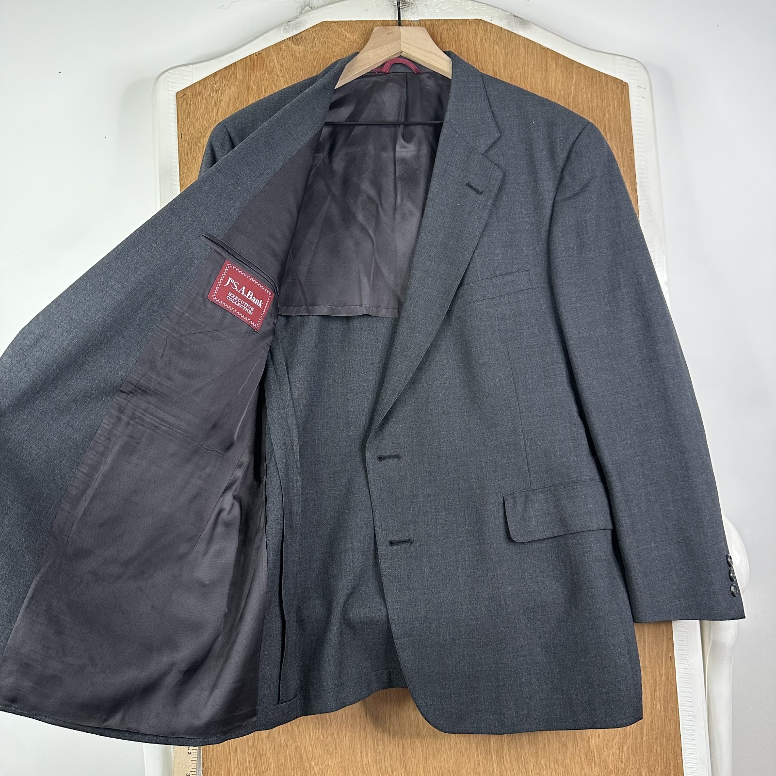 Jos A Bank Suit 44R Gray 2 Button Wool Pants 38×28 Pleated Front Canvased