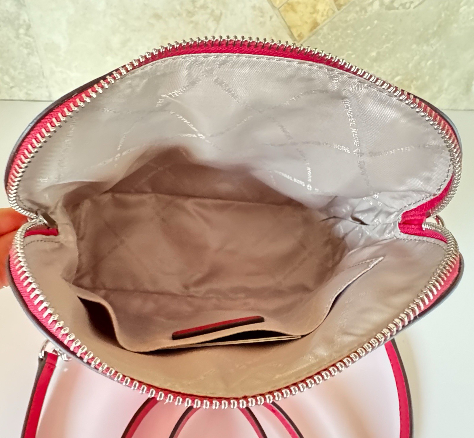 MICHAEL KORS JET SET TRAVEL DOME CROSSBODY BAG COLOR-BLOCK MK DARK RASPBERRY
