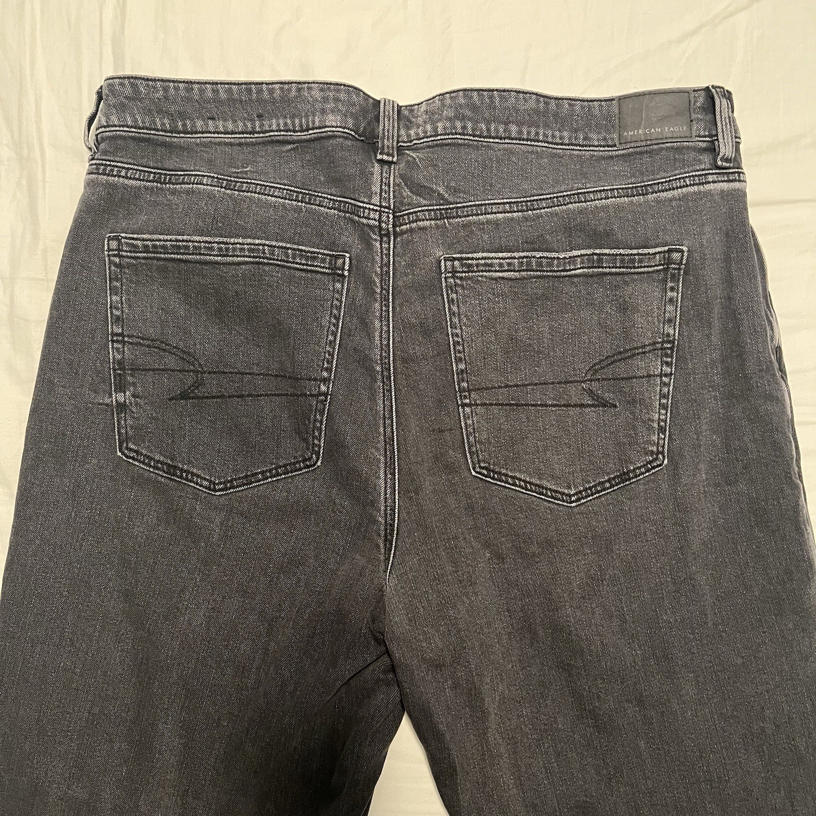 American Eagle Mom Jeans Women’s Size 16 Short Strigid Black