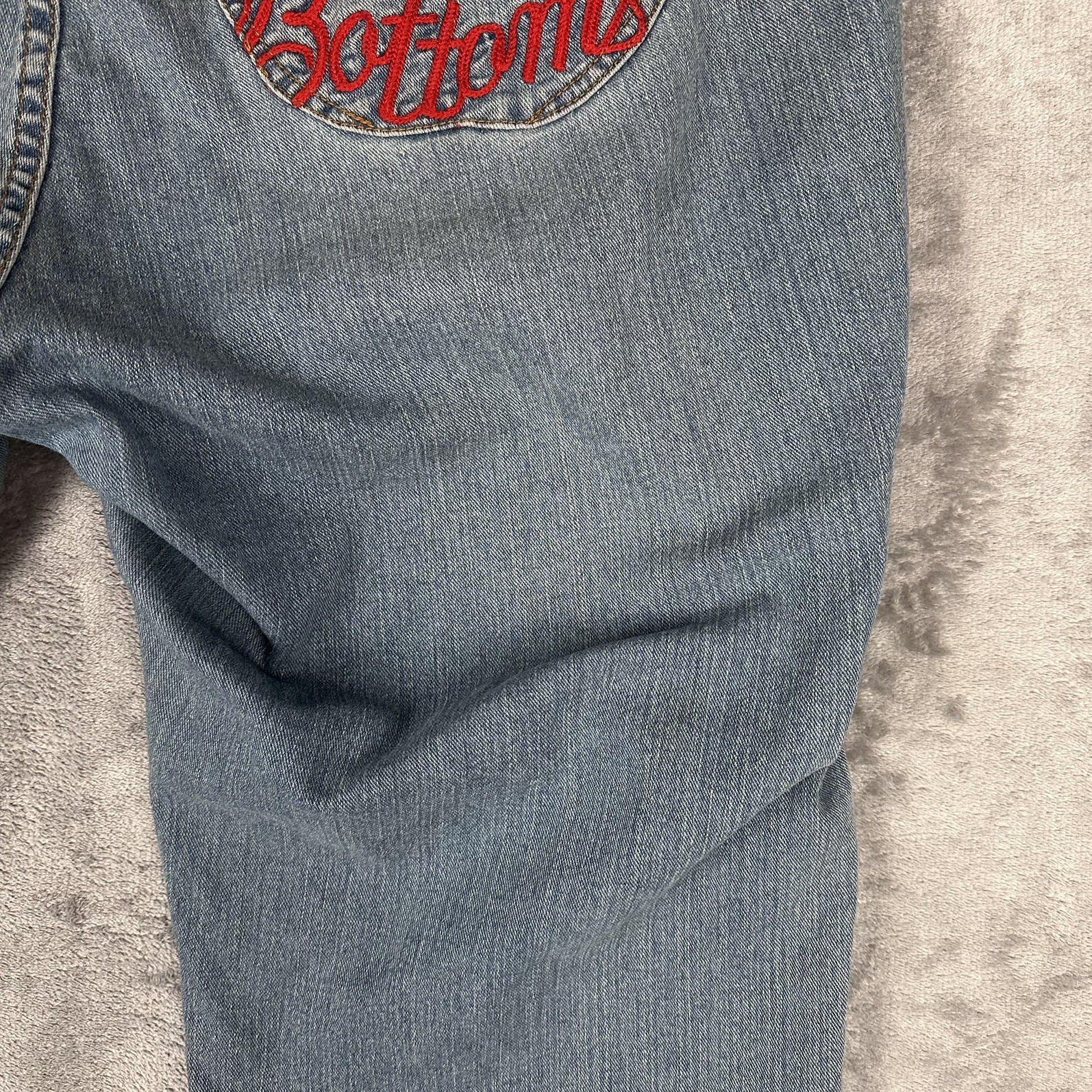 Vintage Apple Bottom Capri Jeans Women’s 21/22 Embroidered 90s Y2K Picked Fresh