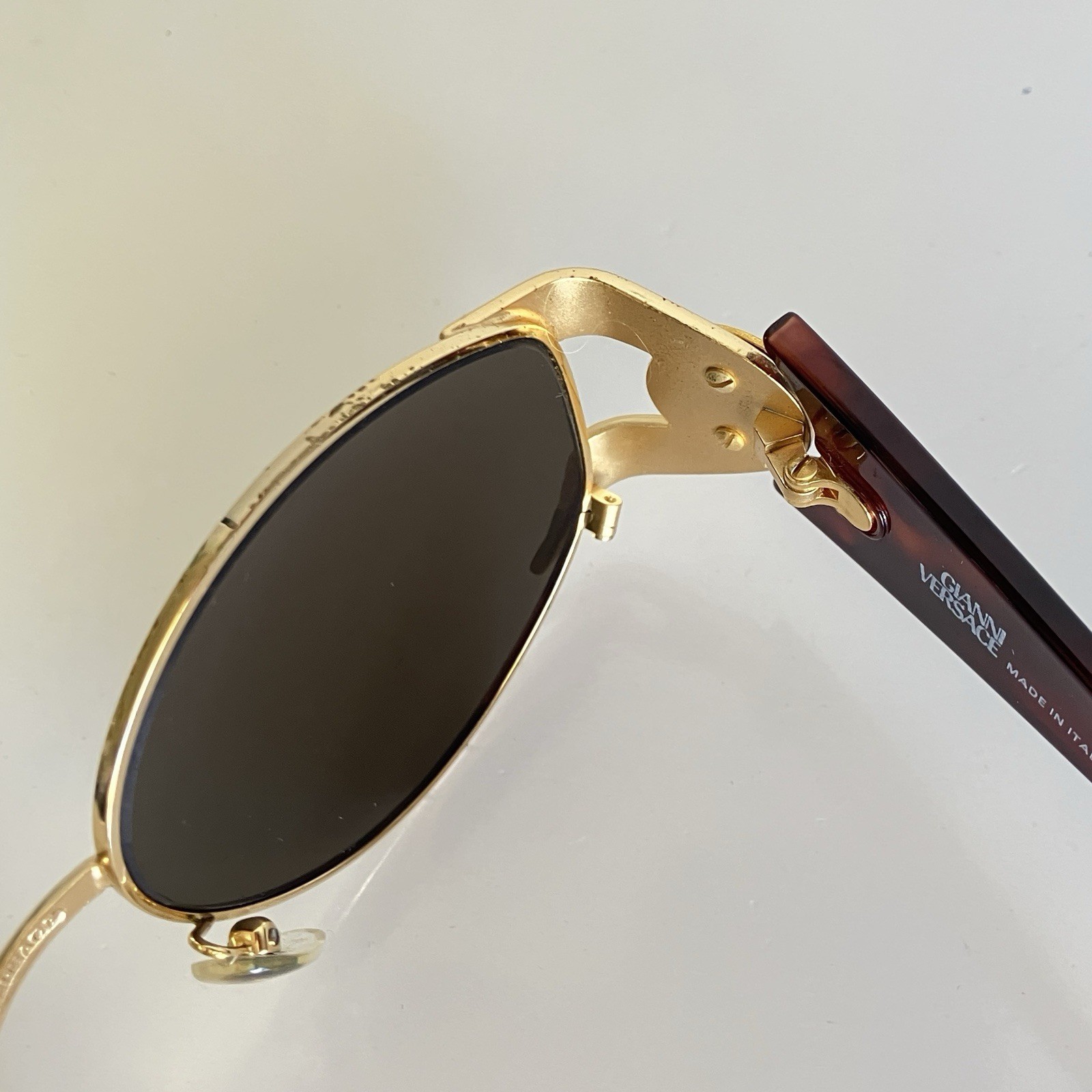 Gianni Versace Medusa sunglasses MOD S64 COL 030 In Excellent Condition