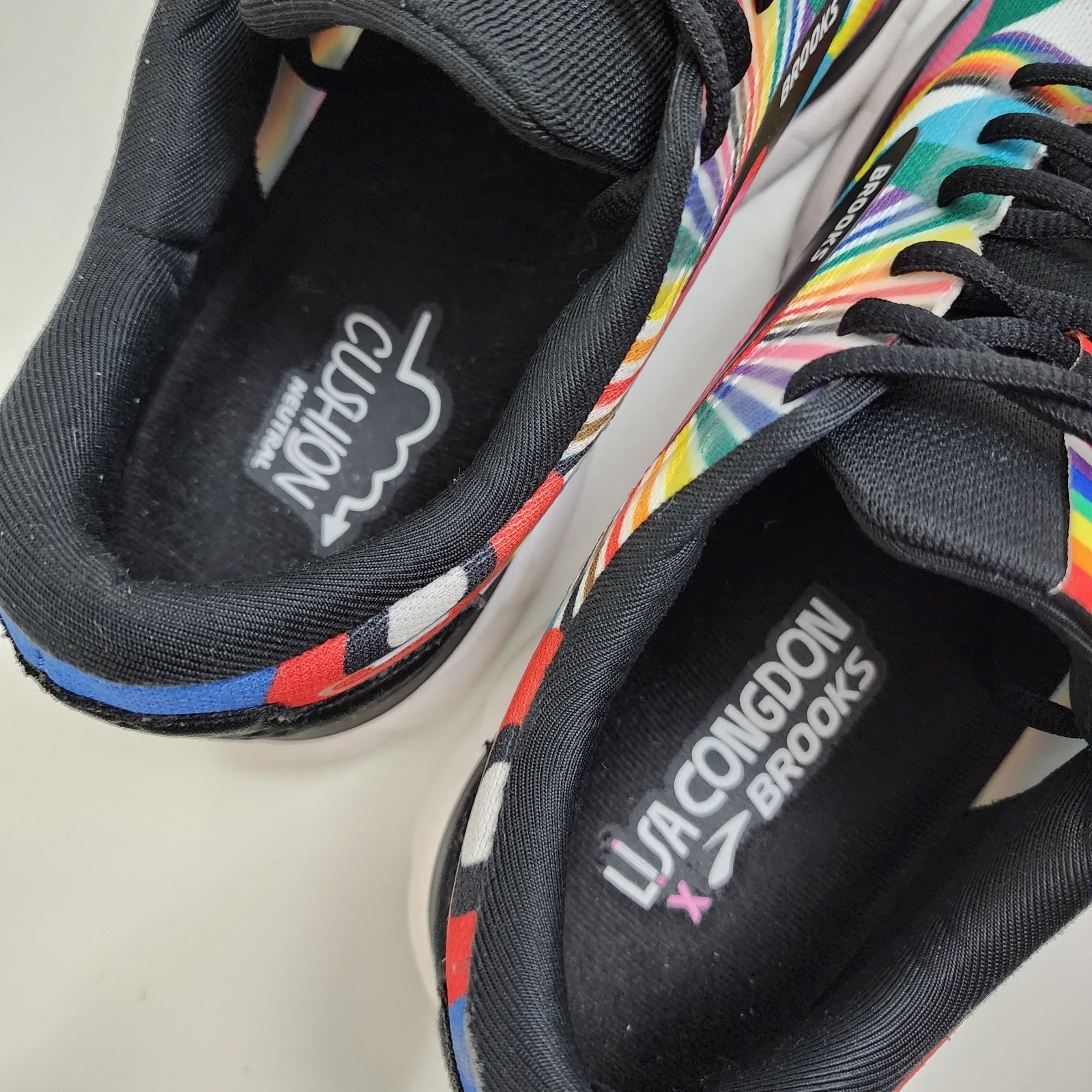 BROOKS TRACE 2 X LISA CONGDON Mens Size 10 Multicolor PRIDE Sneaker 1103881D074