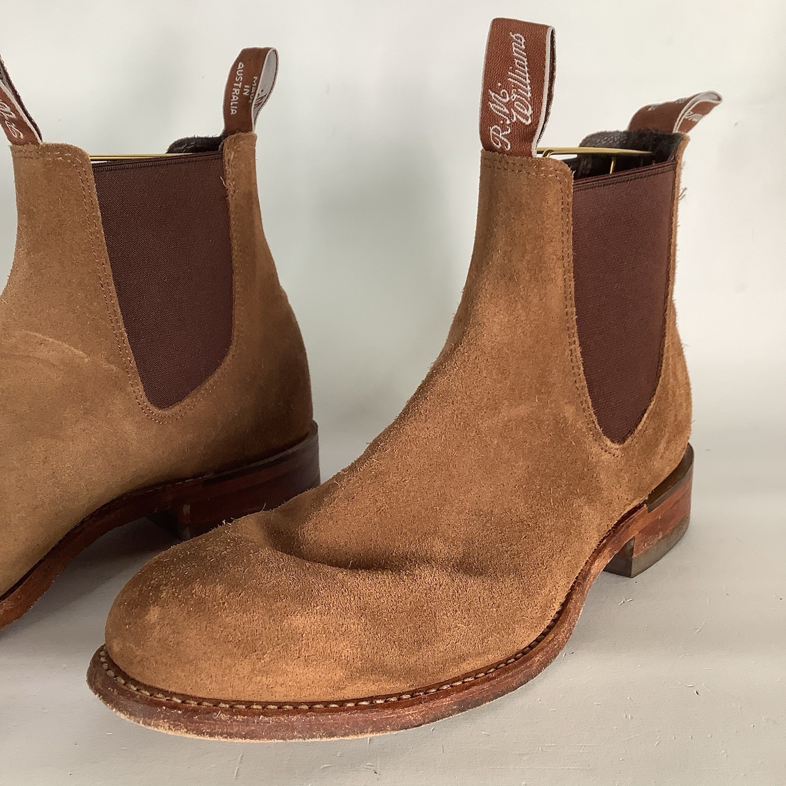 R.M. Williams Comfort Craftsman Suede Chelsea Boots in Brown / Size AU 8C / US 9