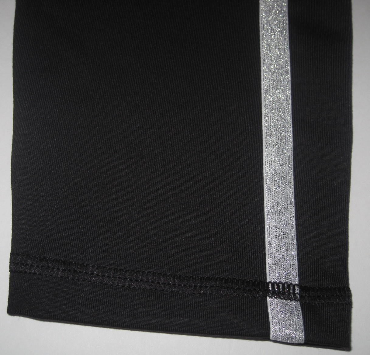 NWT VICTORIA’S SECRET SPORT BLACK MESH SILVER STRIPE KNOCKOUT TIGHT LEGGINGS