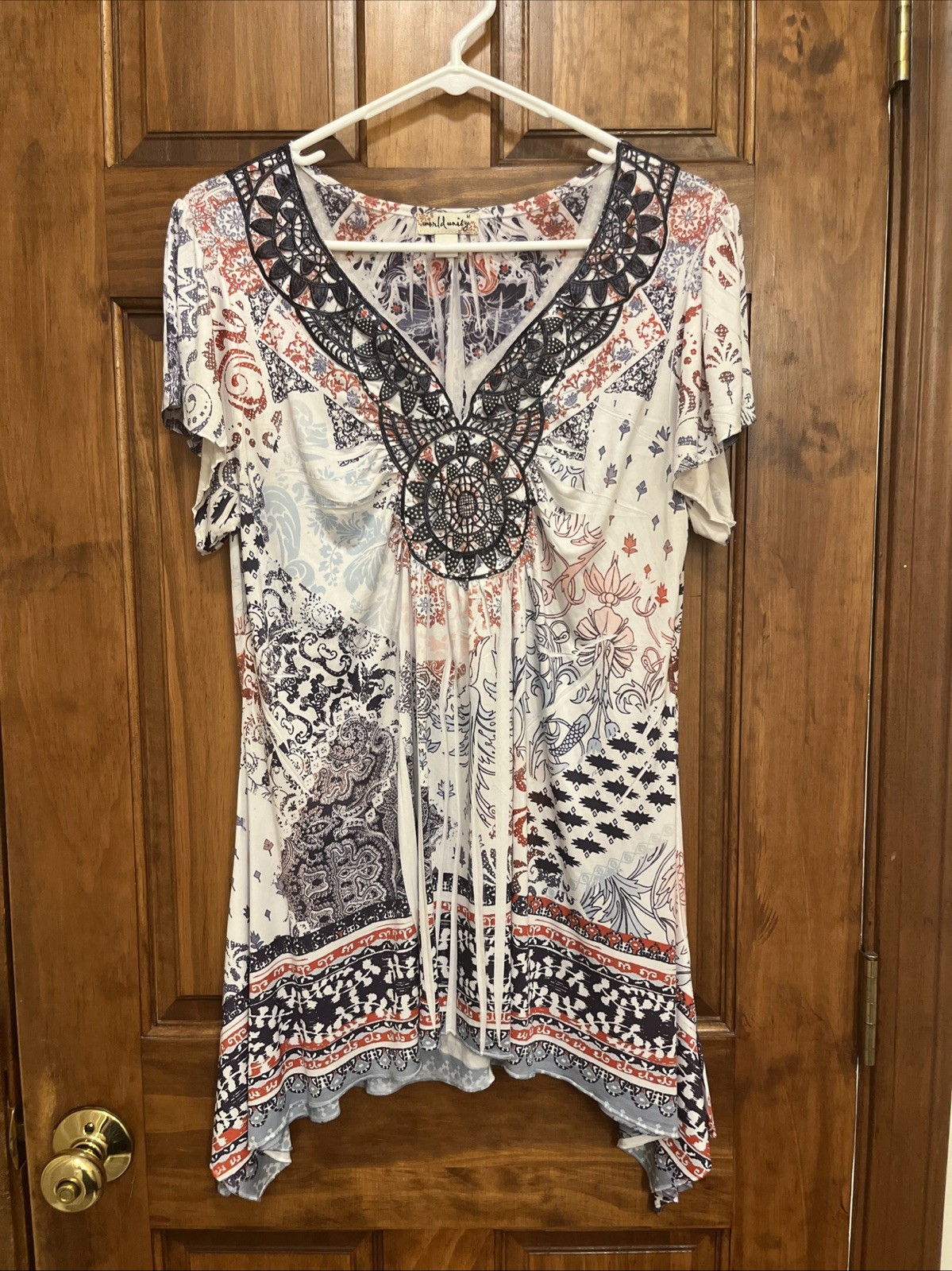 World Unity ladies Top Size M