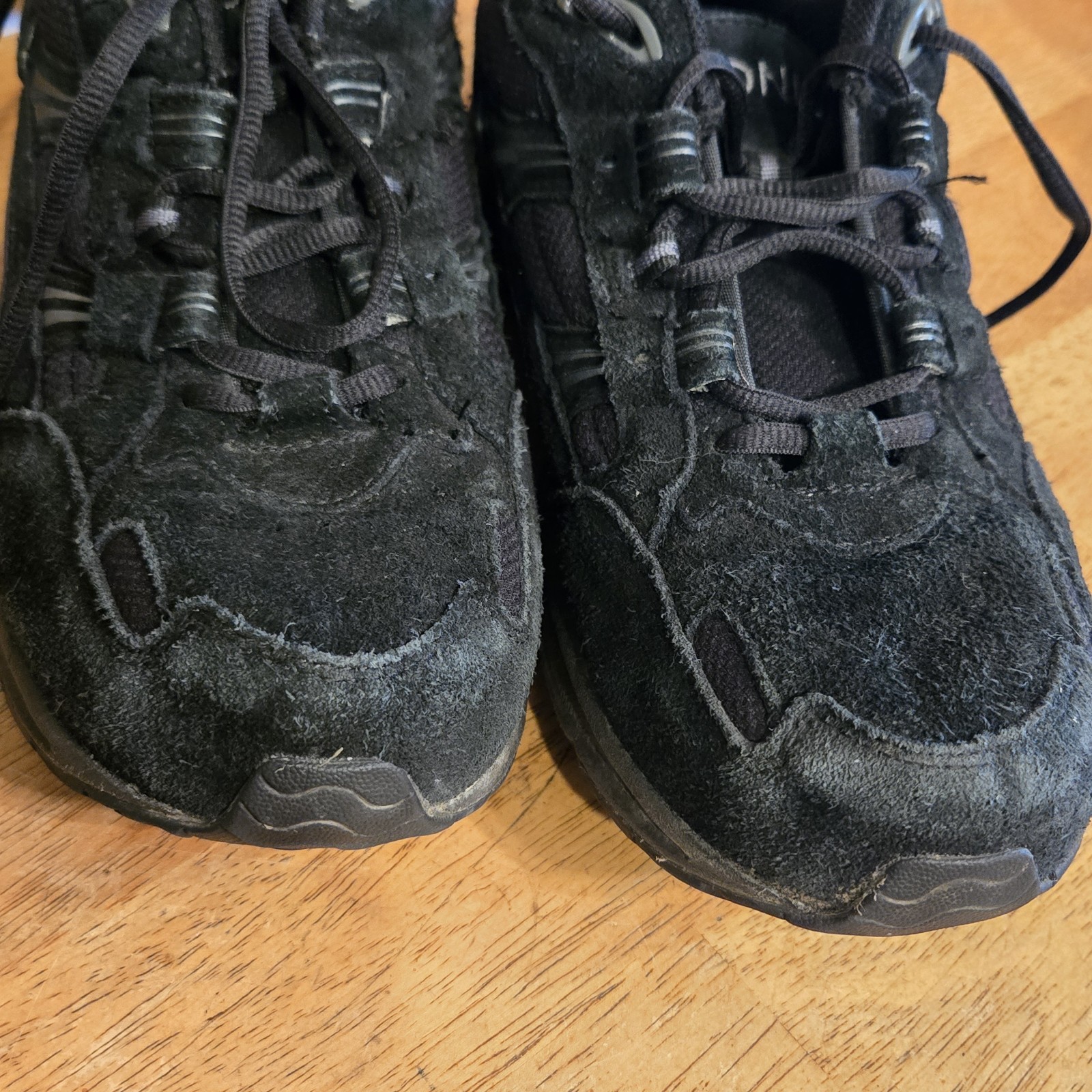Vionic 23Walk Women’s Black Suede Athletic Walking Shoe Size 9 WIDE Lace-Up