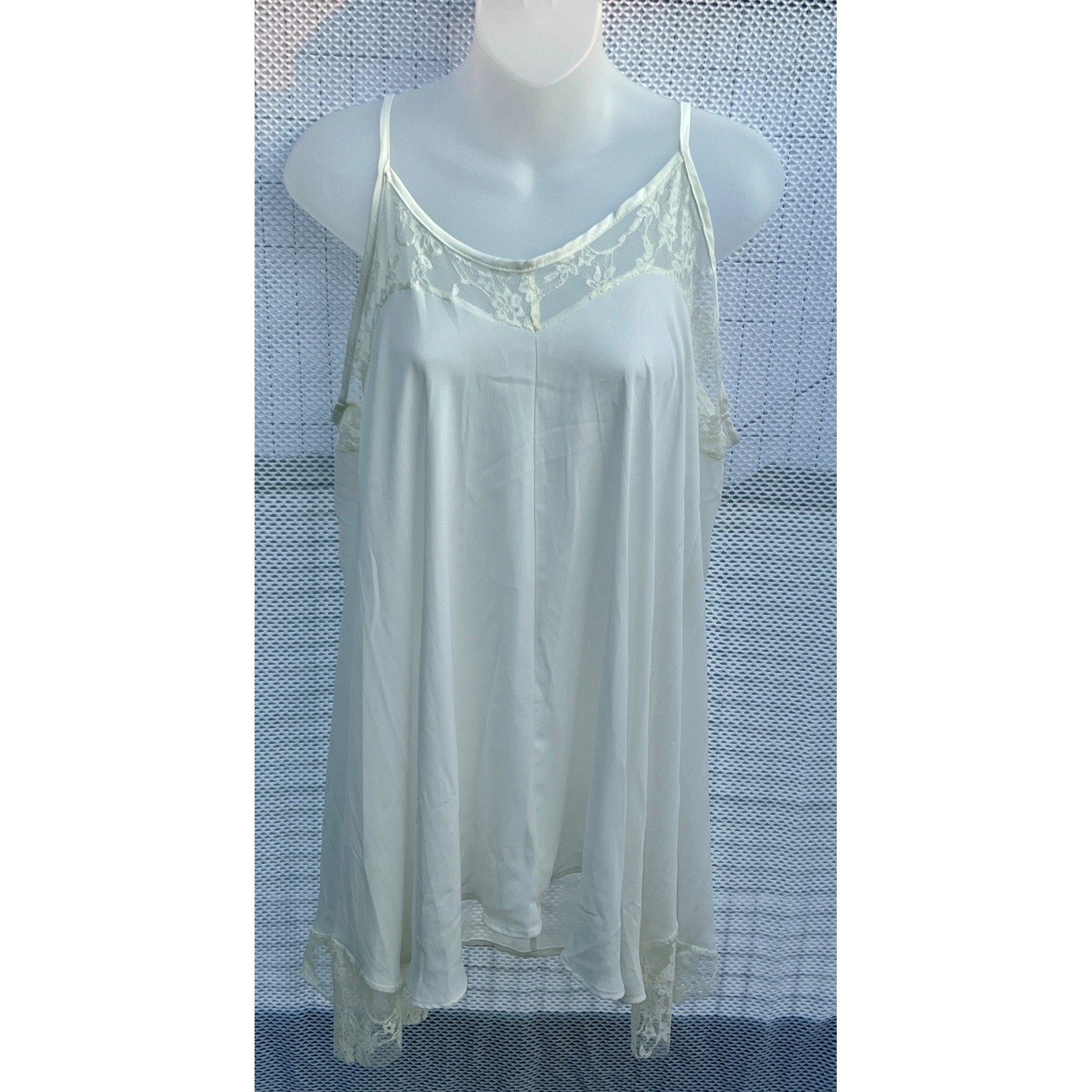 Chris & Carol Lace Trim Camisole Size L White Spaghetti Strap Boho Modern