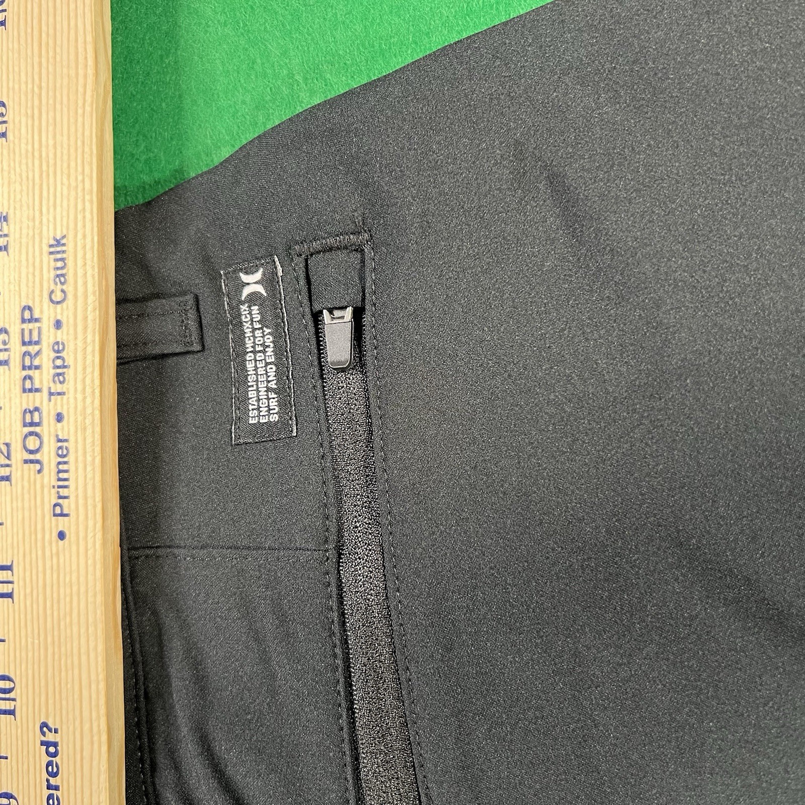 Hurley All Terrain Hybrid Walk Short Black Size 28 9.75 IN Inseam 20 IN Outseam