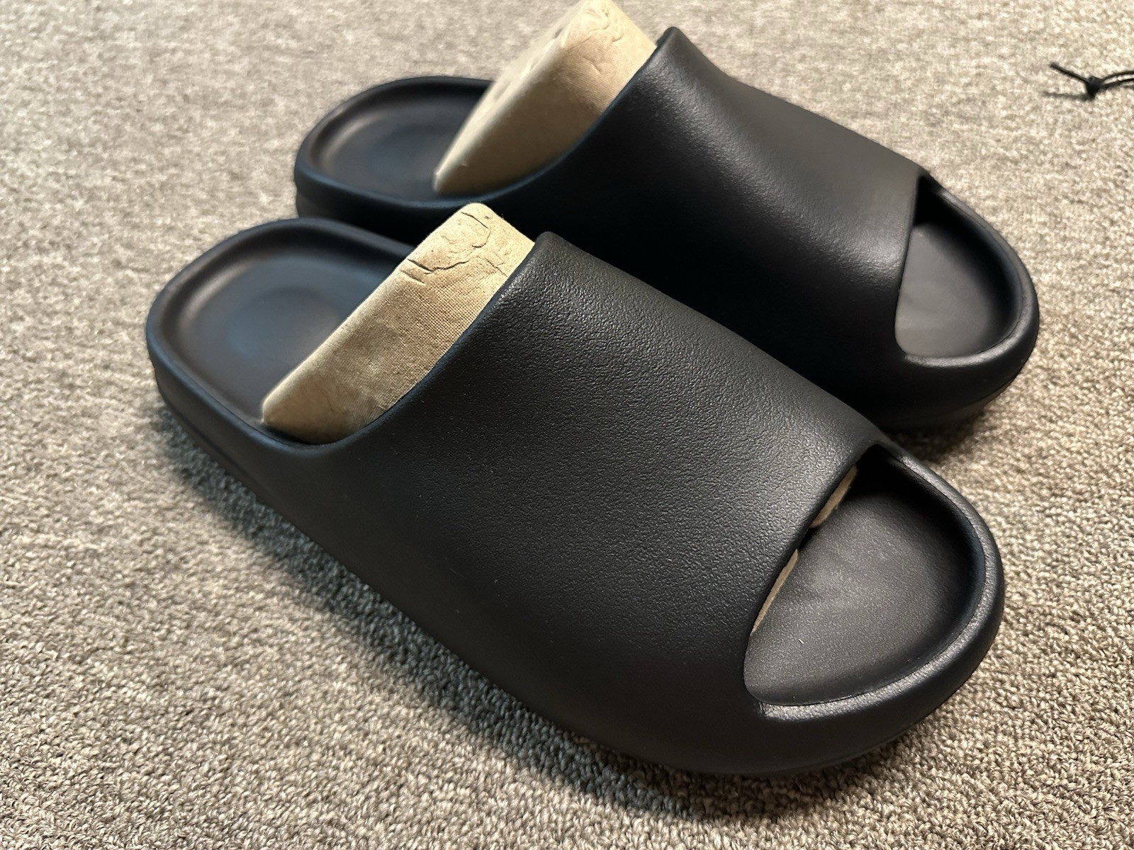Yeezy YZY Slide YS-01 Black Men’s Size 13 New With Dust Bag