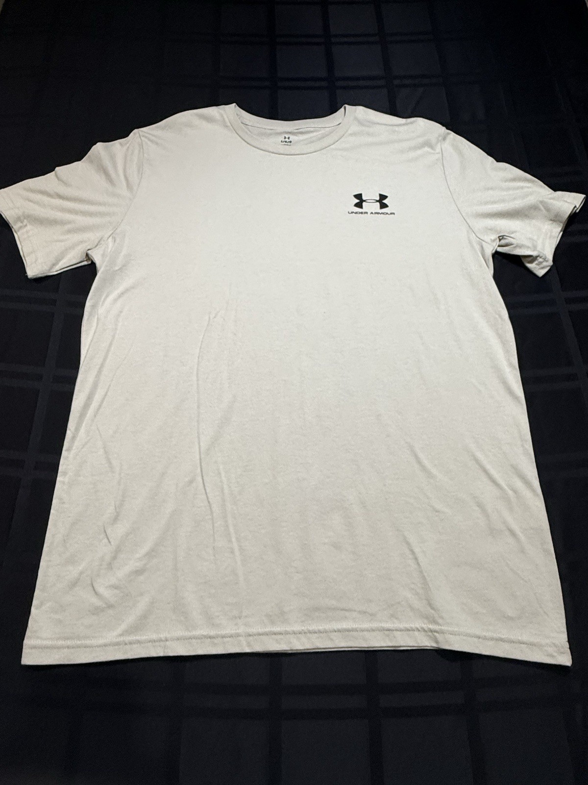 Under Armor Men’s Beige T-shirt – L – New Without Tags