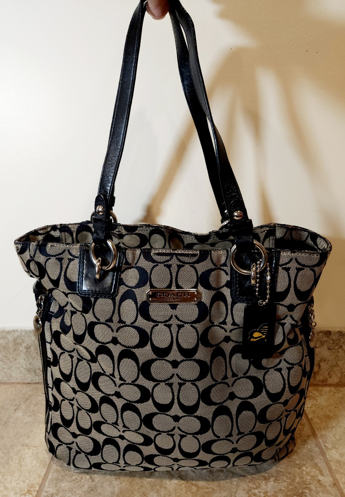 Coach | Vintage Bumblebee Beige Monogram CC Canvas Leather Handle Zip Tote Bag ✨