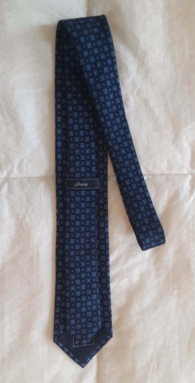 Brioni Silk Jacquard Tie 3.25″ x 61″ Navy Blue Foulard Handmade in Italy