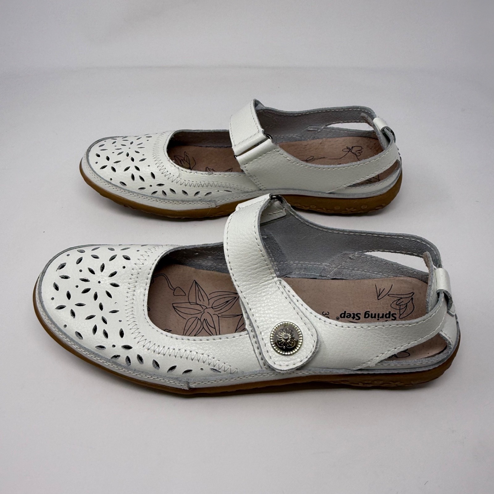 Spring Step Women’s White Leather Mary Jane Flats Size 39M/8.5-9