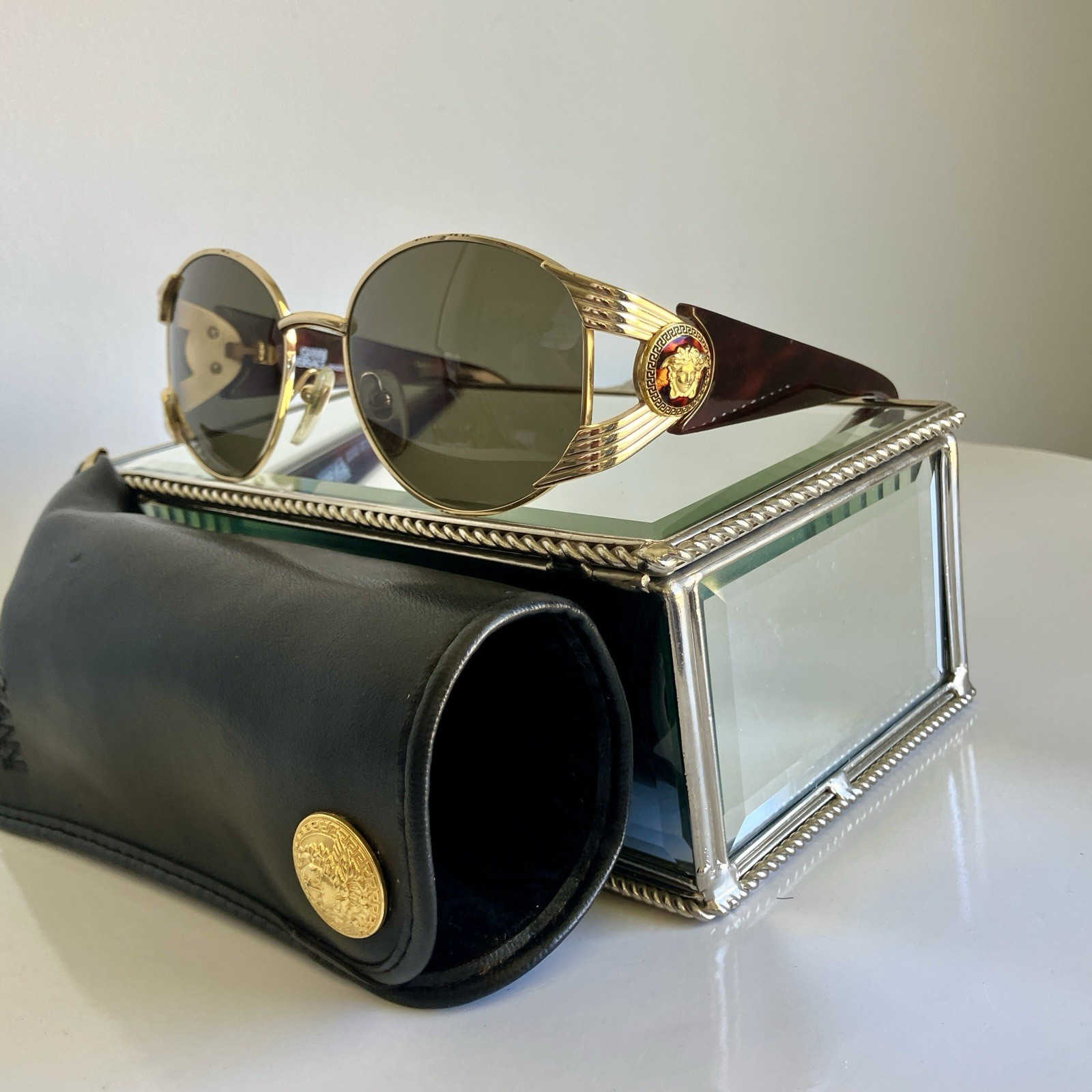 Gianni Versace Medusa sunglasses MOD S64 COL 030 In Excellent Condition
