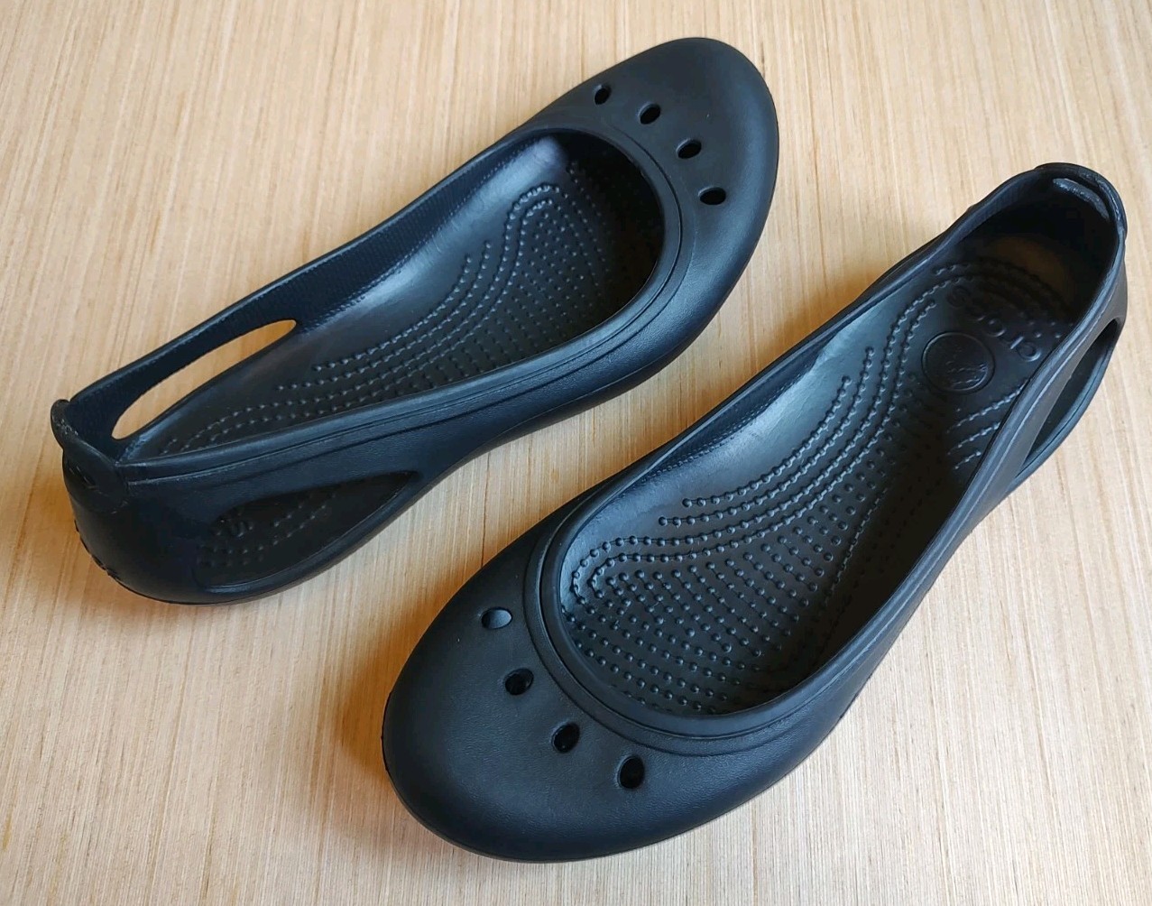 Crocs Women’s Kadee Ballet Flats Black Cut Out Details Size 7 NEW Shoes Flat