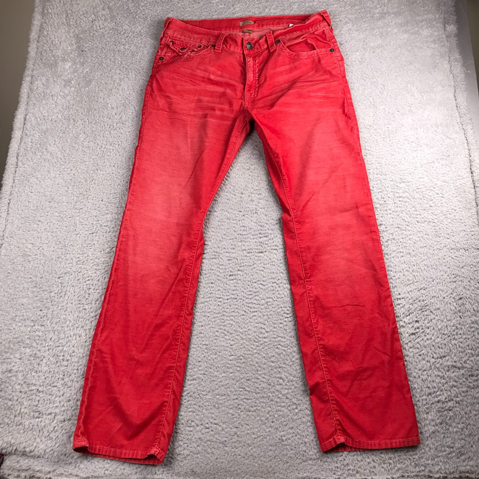 True Religion Ricky Relaxed Straight Jeans Mens 36 (37×33) Red Corduroy Y2K
