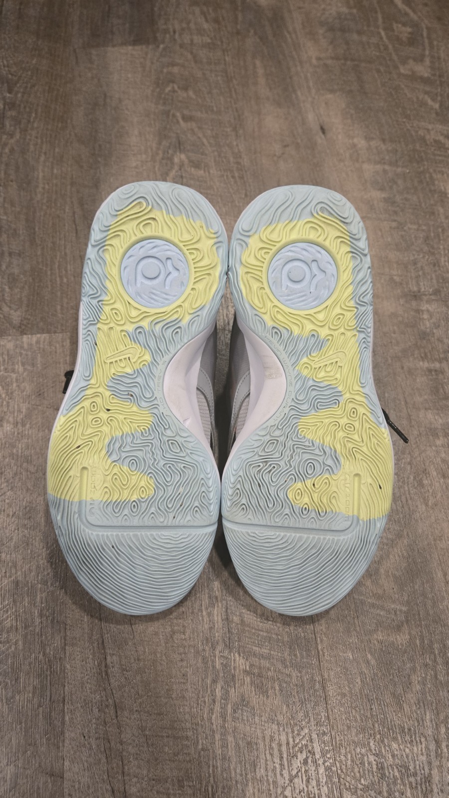 Size 11 – Nike KD Trey 5 X Wolf Grey Barely Volt