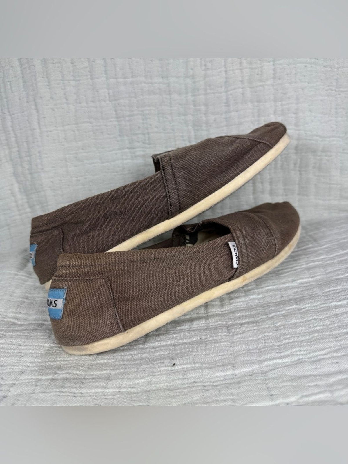 TOMS Classic Canvas Slip On Flats Brown Womens Size 9